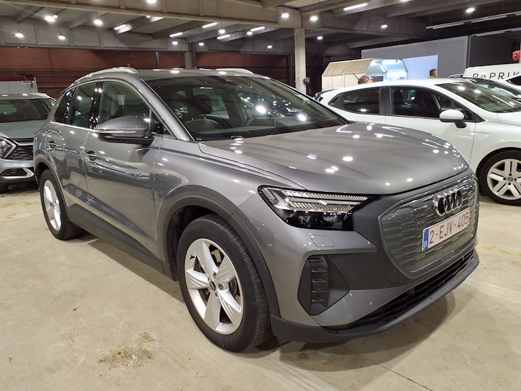 Audi Q4 — photo 8