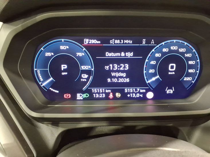 Audi Q4 — photo 9