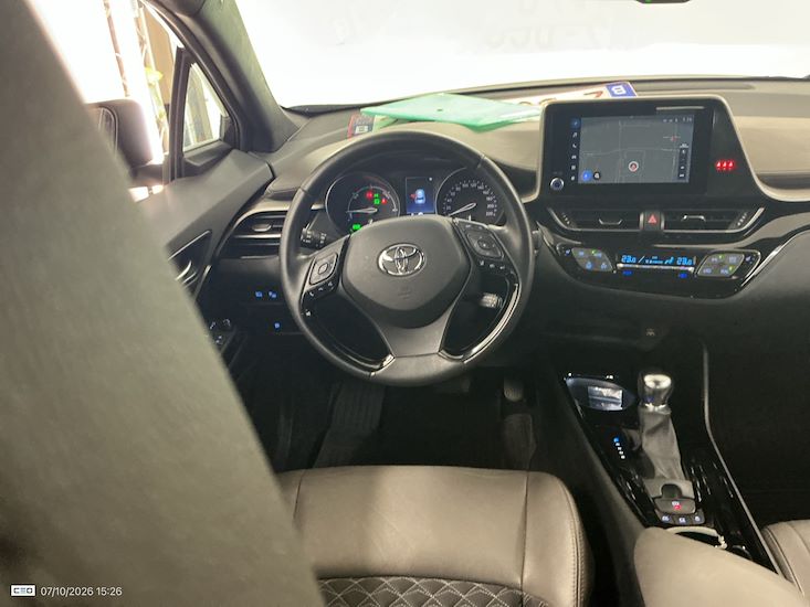 Toyota C-Hr — photo 8