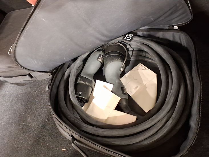 Mercedes-Benz Eqa — photo 12