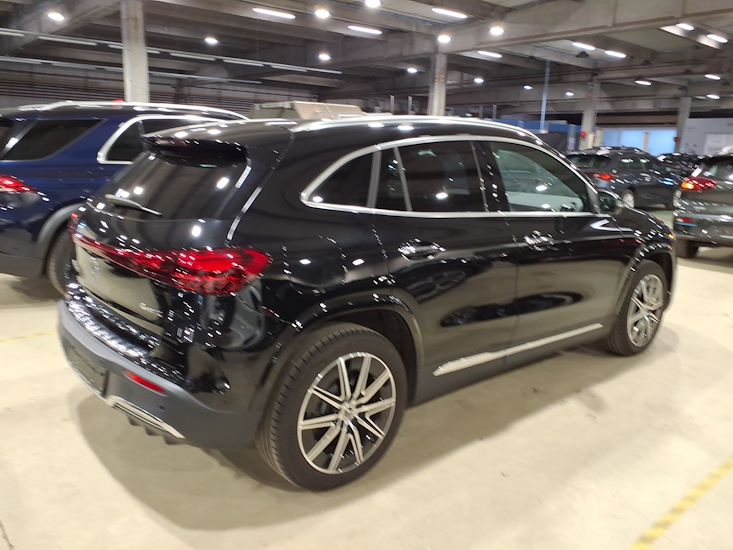 Mercedes-Benz Eqa — photo 4