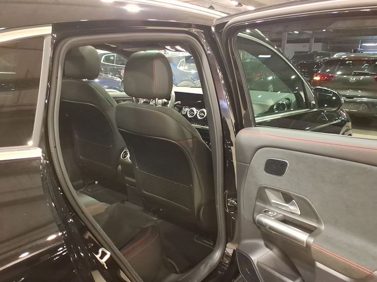 Mercedes-Benz Eqa — photo 5