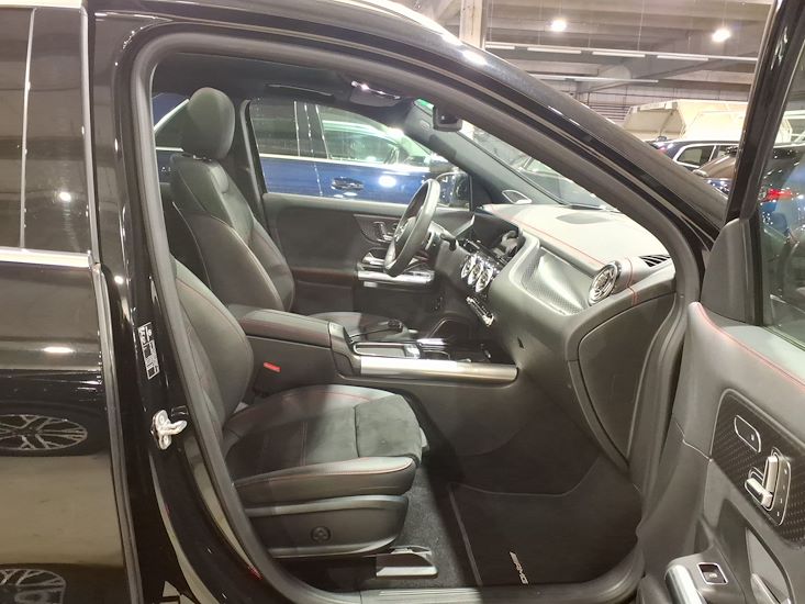 Mercedes-Benz Eqa — photo 7