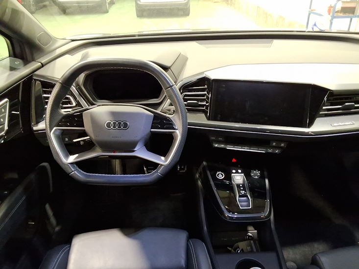 Audi Q4 — photo 6
