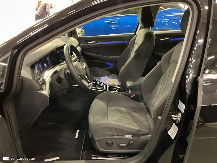 Volkswagen Golf — photo 11