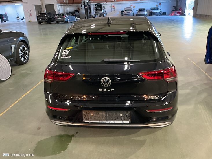 Volkswagen Golf — photo 5
