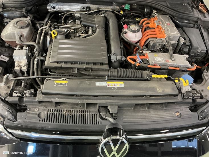 Volkswagen Golf — photo 6