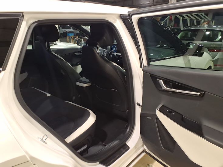 Kia Ev6 — photo 5