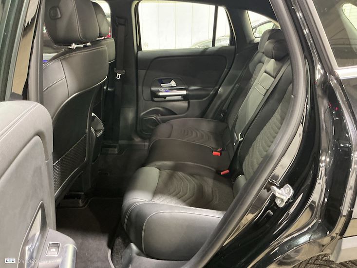 Mercedes-Benz Eqa — photo 12