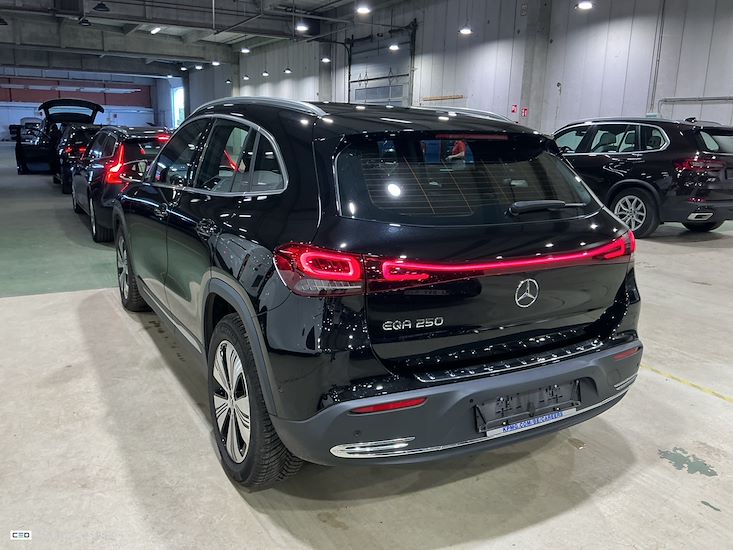 Mercedes-Benz Eqa — photo 3