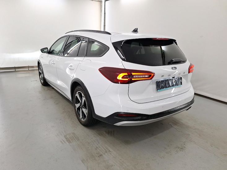 Ford Focus — photo 3