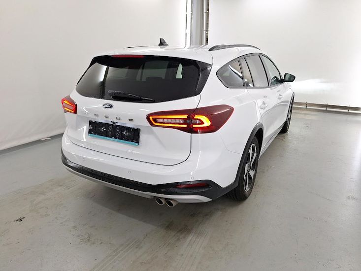 Ford Focus — photo 4