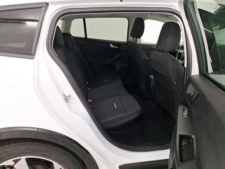 Ford Focus — photo 6