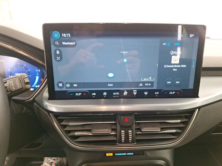Ford Focus — photo 9