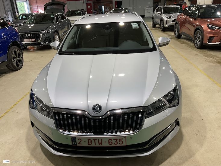 Skoda Superb — photo 2