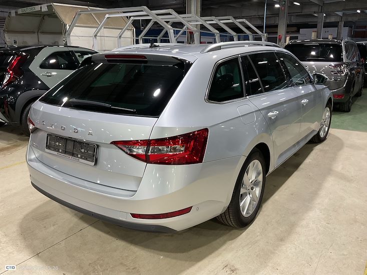 Skoda Superb — photo 4