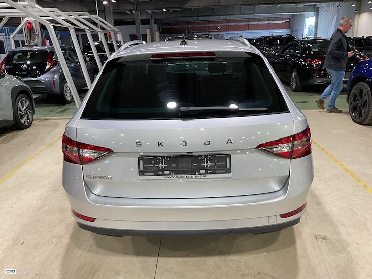 Skoda Superb — photo 5