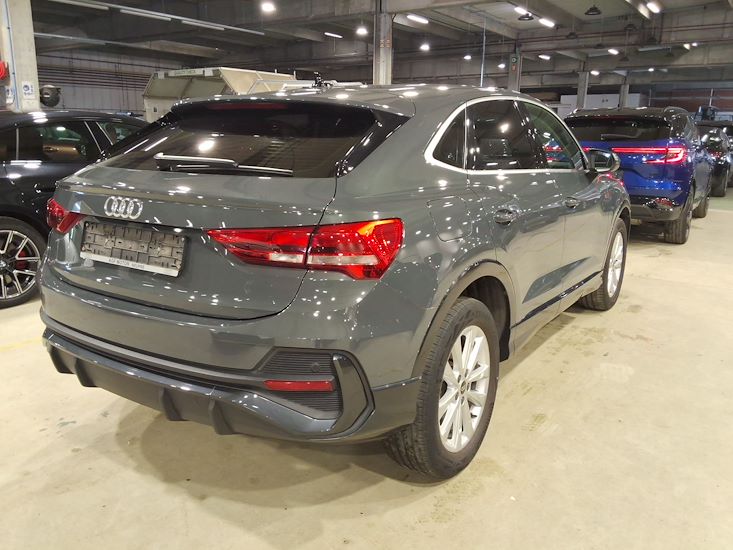 Audi Q3 — photo 4