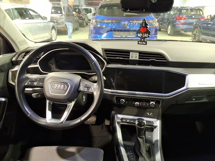 Audi Q3 — photo 6