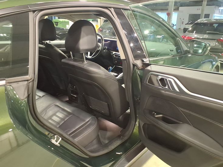 Bmw I4 — photo 5