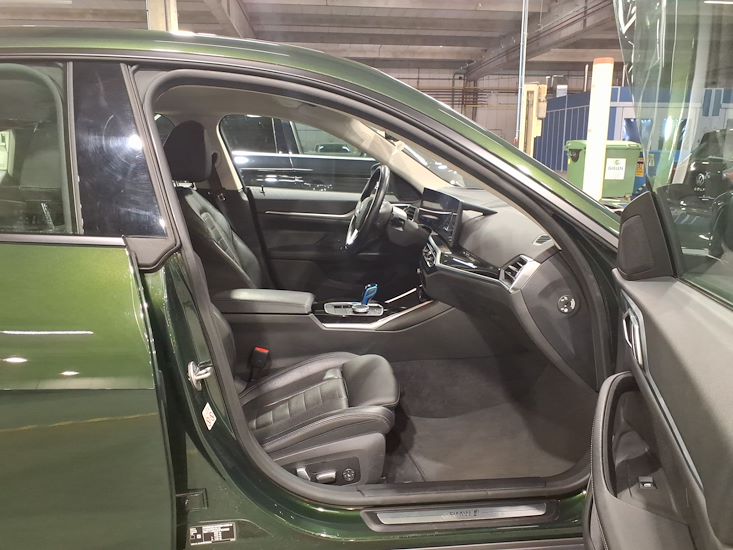 Bmw I4 — photo 7
