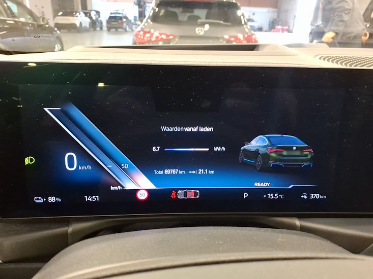 Bmw I4 — photo 9