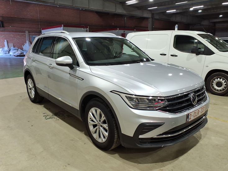 Volkswagen Tiguan — photo 8