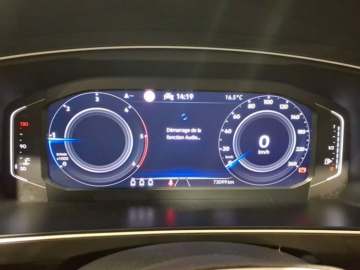 Volkswagen Tiguan — photo 9