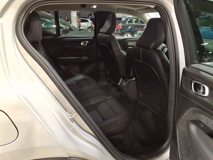Volvo Xc40 — photo 5
