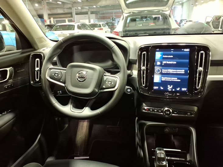 Volvo Xc40 — photo 6