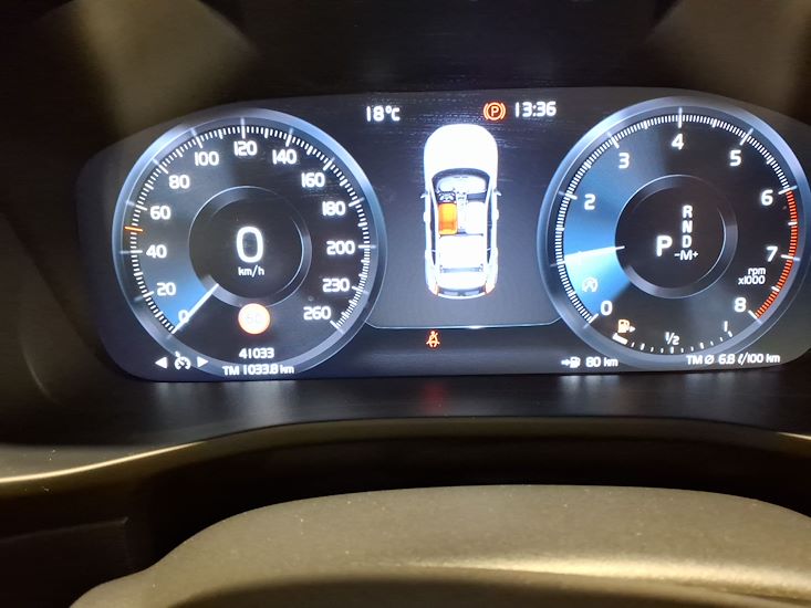 Volvo Xc40 — photo 9