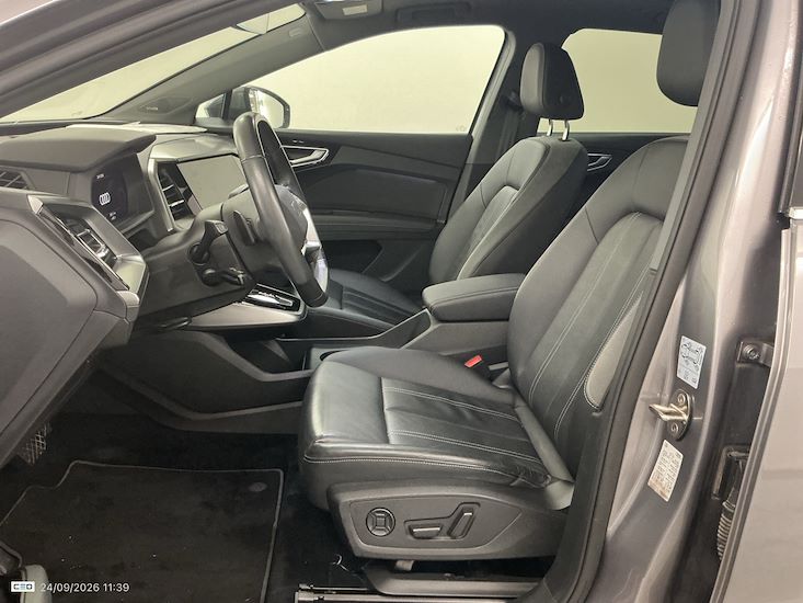 Audi Q4 — photo 10