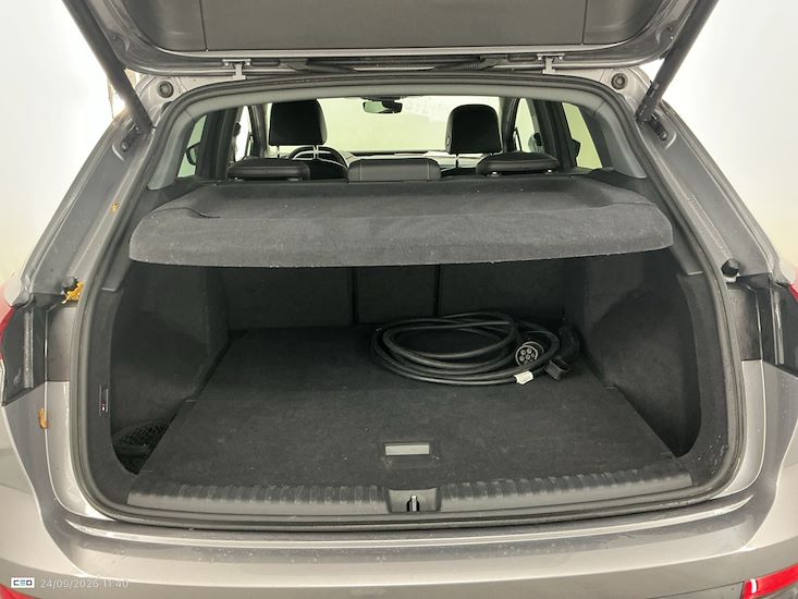 Audi Q4 — photo 12