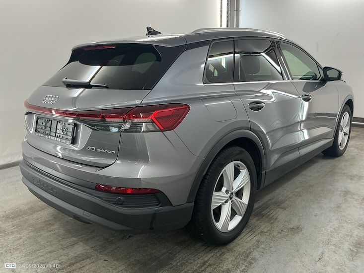 Audi Q4 — photo 4