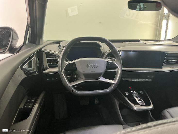 Audi Q4 — photo 7