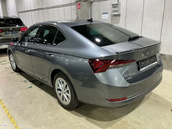 Skoda Octavia — photo 3