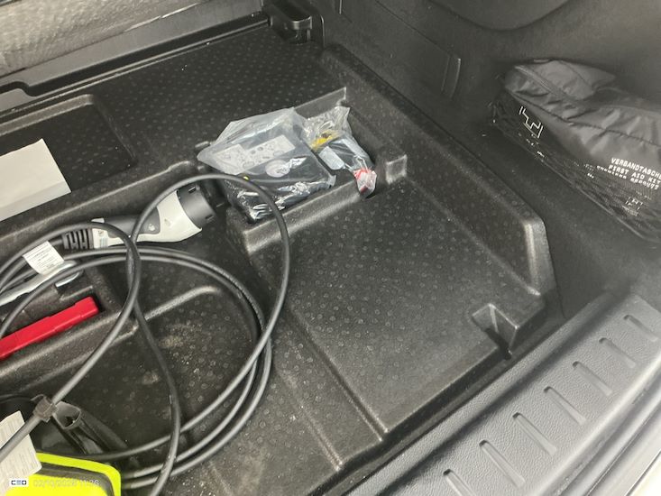 Mercedes-Benz Eqb — photo 13