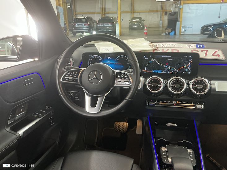 Mercedes-Benz Eqb — photo 7