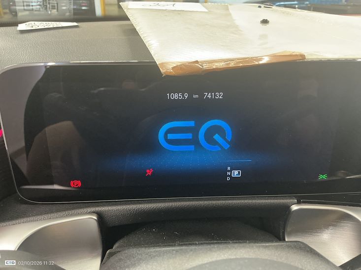 Mercedes-Benz Eqb — photo 8