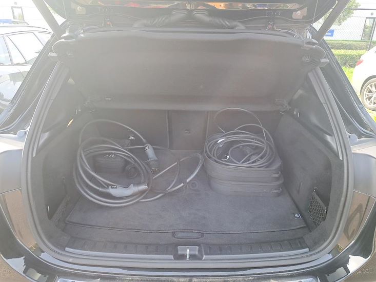 Mercedes-Benz Eqa — photo 7