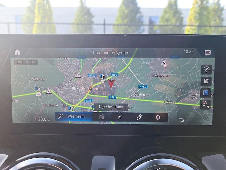 Mercedes-Benz Eqa — photo 9