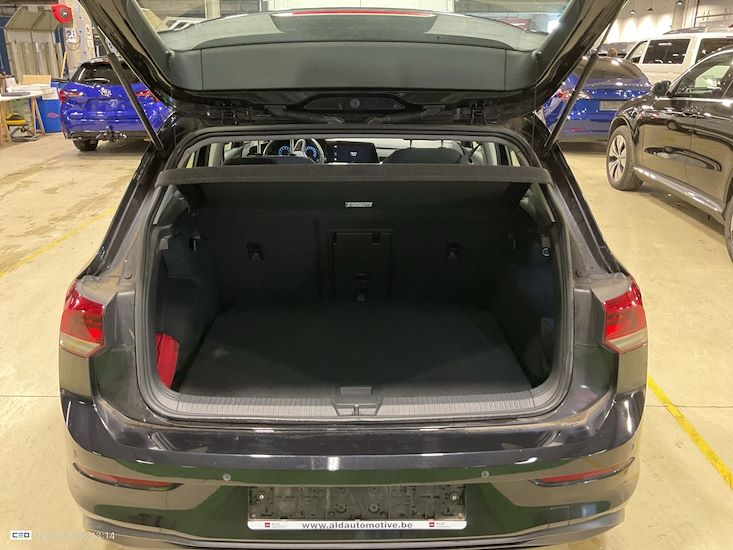 Volkswagen Golf — photo 12