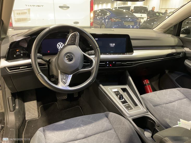 Volkswagen Golf — photo 7