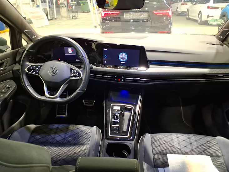 Volkswagen Golf — photo 6