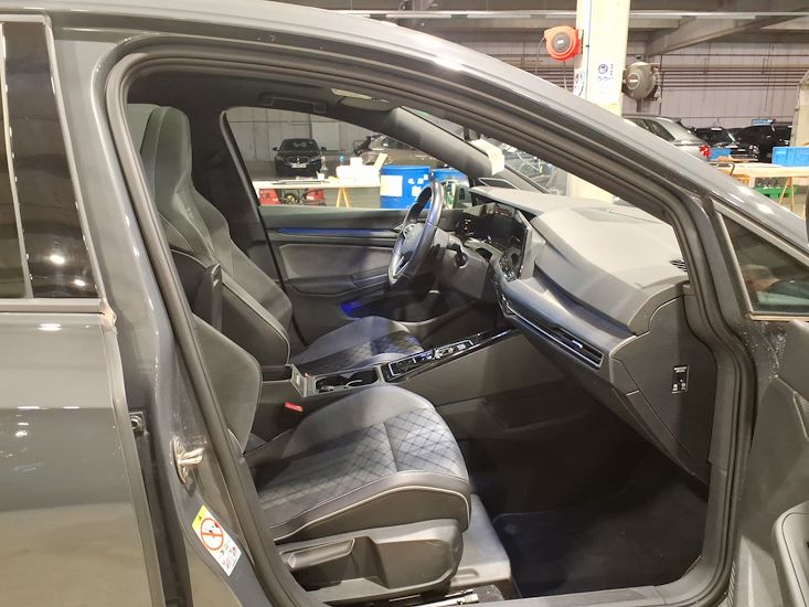 Volkswagen Golf — photo 7
