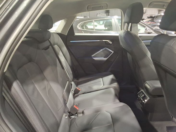 Audi Q3 — photo 5
