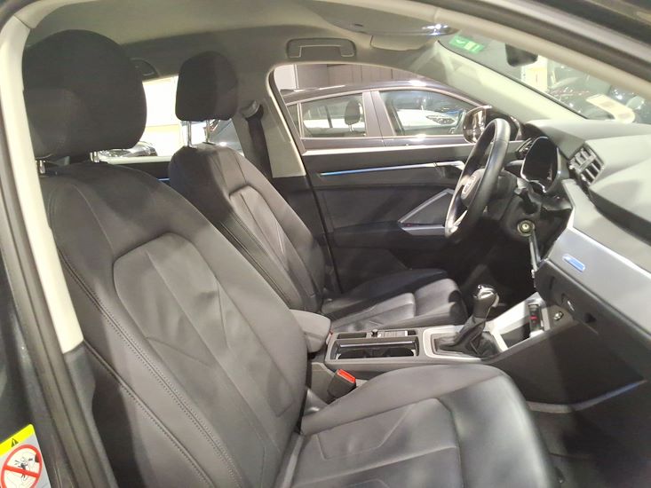 Audi Q3 — photo 7