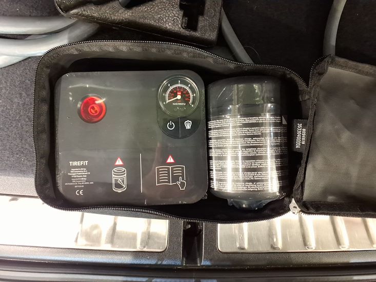 Bmw Ix3 — photo 11