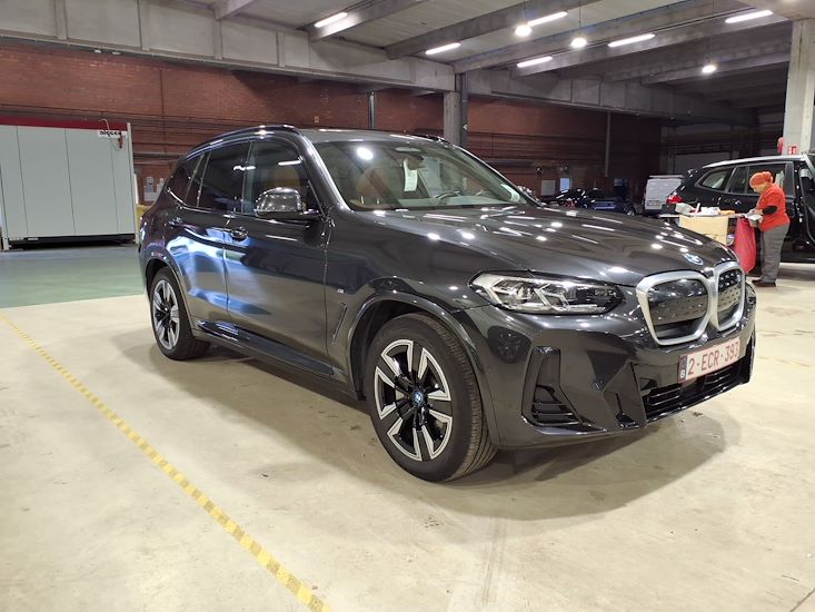 Bmw Ix3 — photo 8