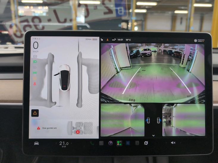 Tesla Model Y — photo 12